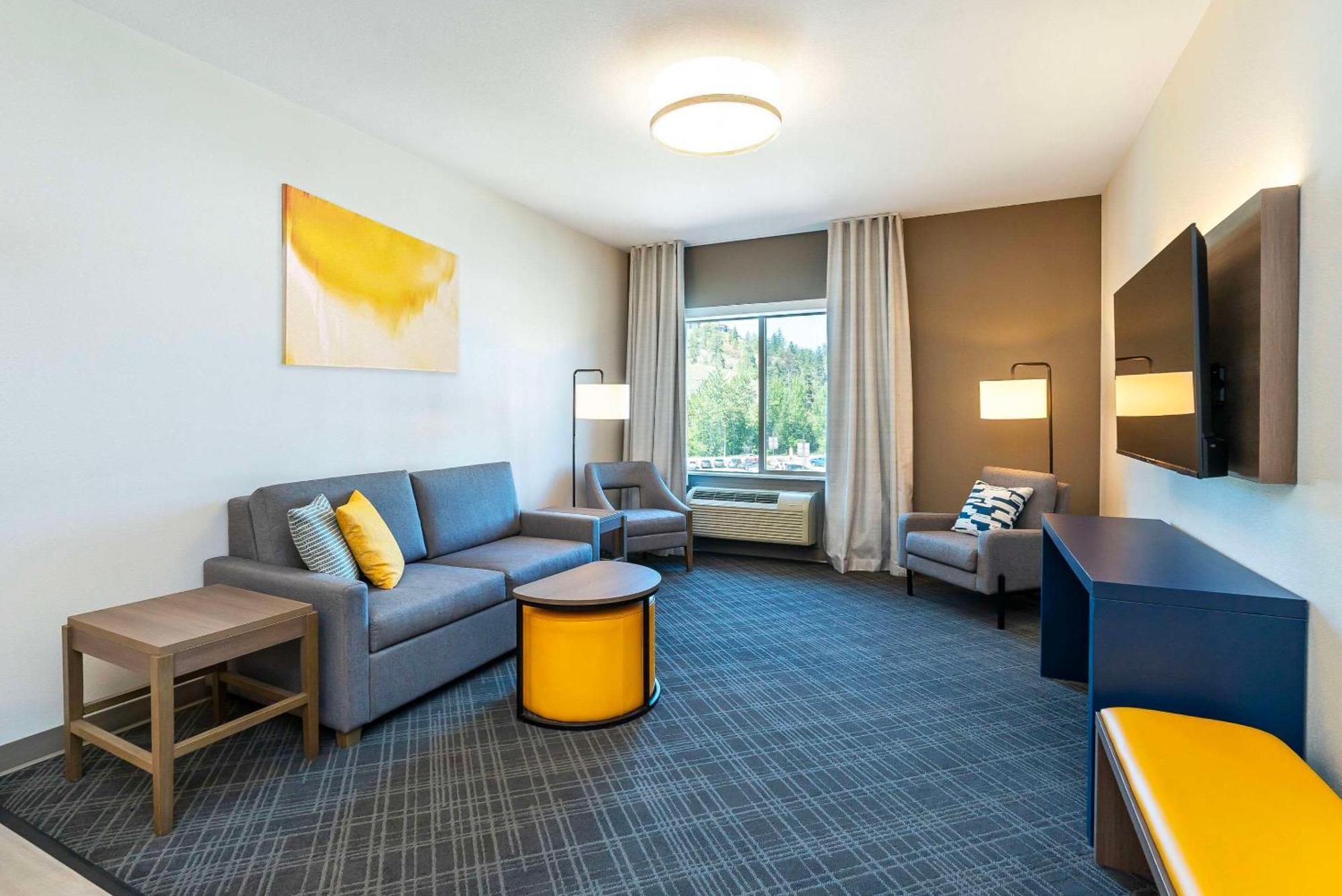 Comfort Suites Kelowna Ngoại thất bức ảnh